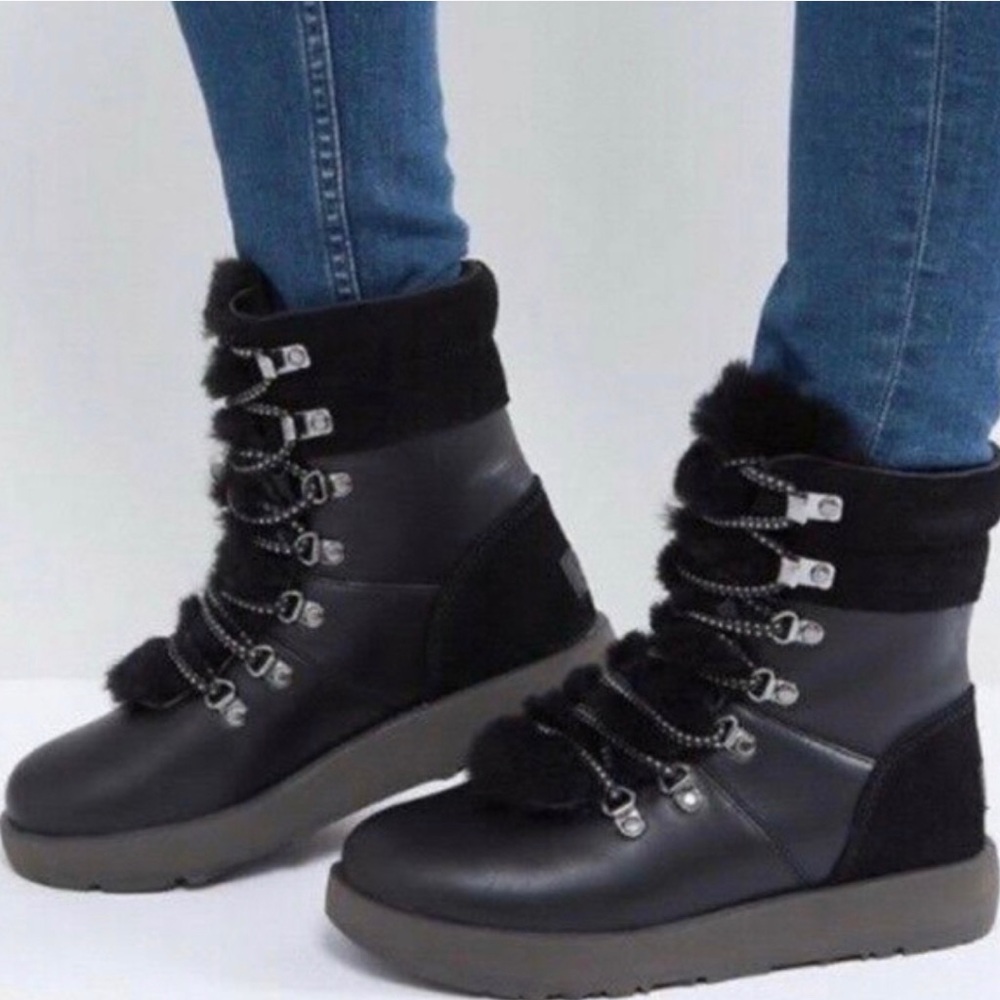 UGG Women’s Viki Waterproof Leather and Sheepskin Boots Size 8
